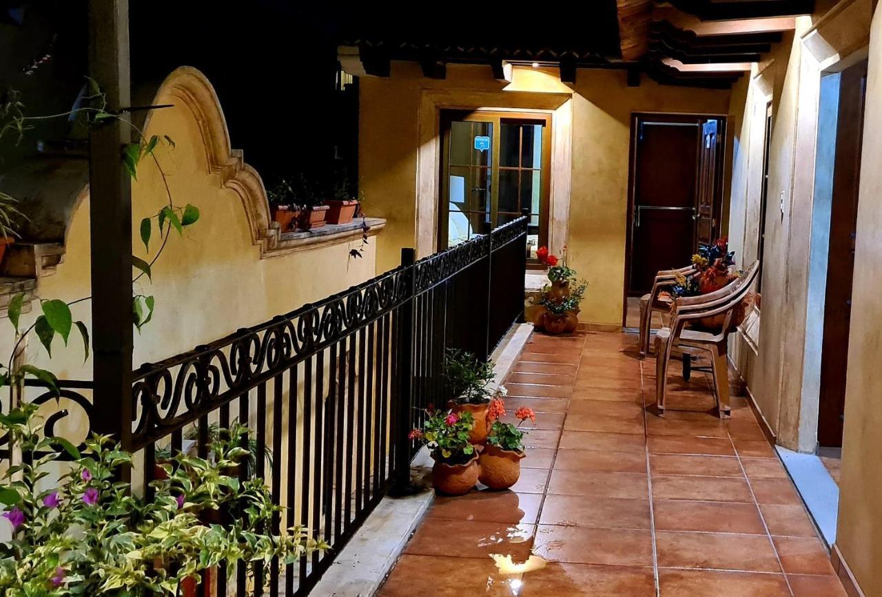 Hotel Casa Real Antigua Exterior photo
