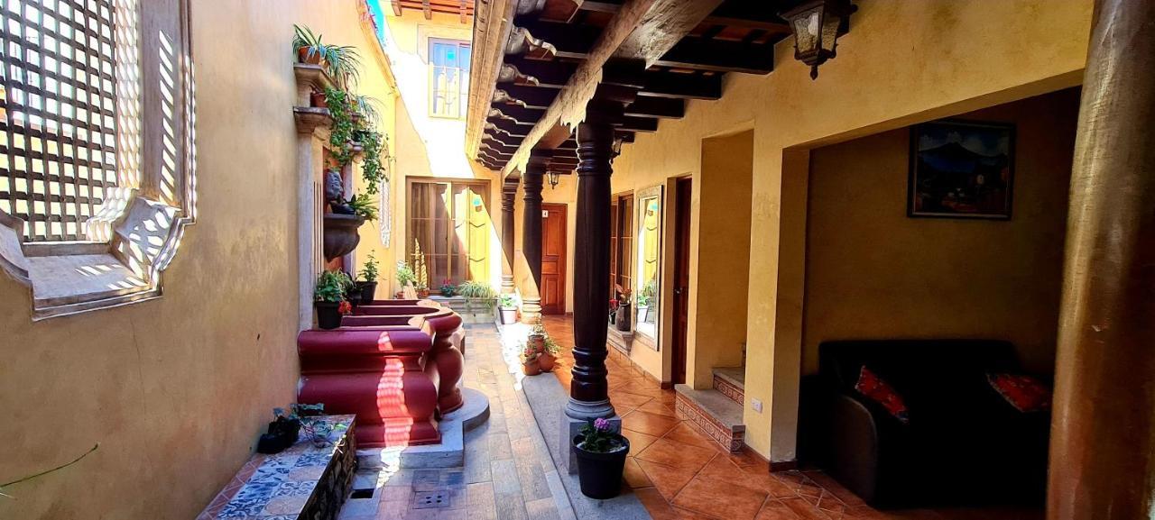 Hotel Casa Real Antigua Exterior photo